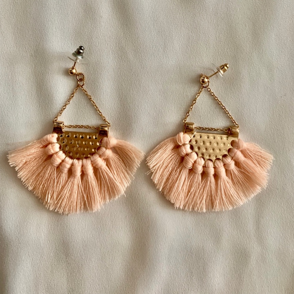 Trendy pink taste earrings. Lightweight, beautiful